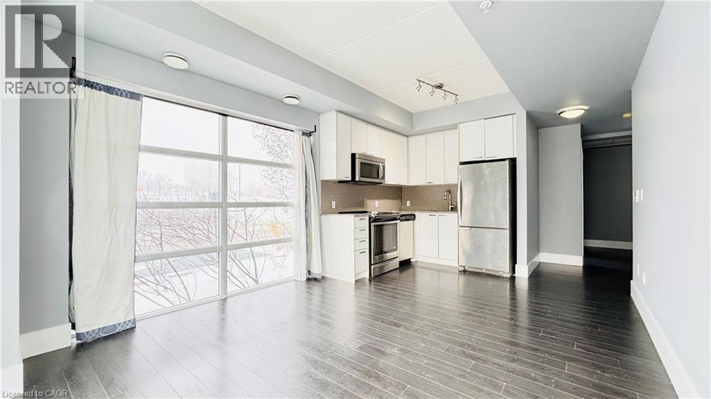 155 ST. LEGER Unit# 107 thumbnail 10