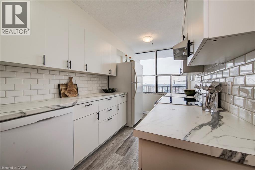 81 CHURCH Street Unit# 1504 thumbnail 11