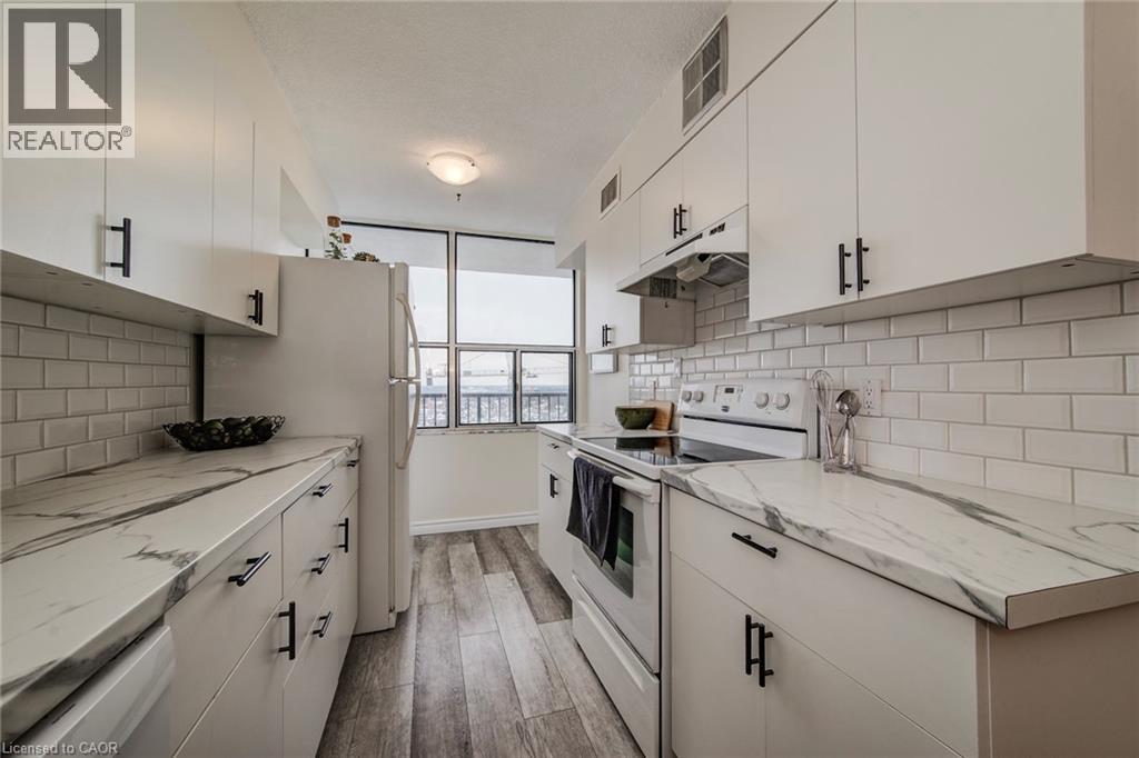 81 CHURCH Street Unit# 1504 thumbnail 12