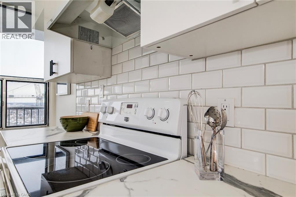 81 CHURCH Street Unit# 1504 thumbnail 13