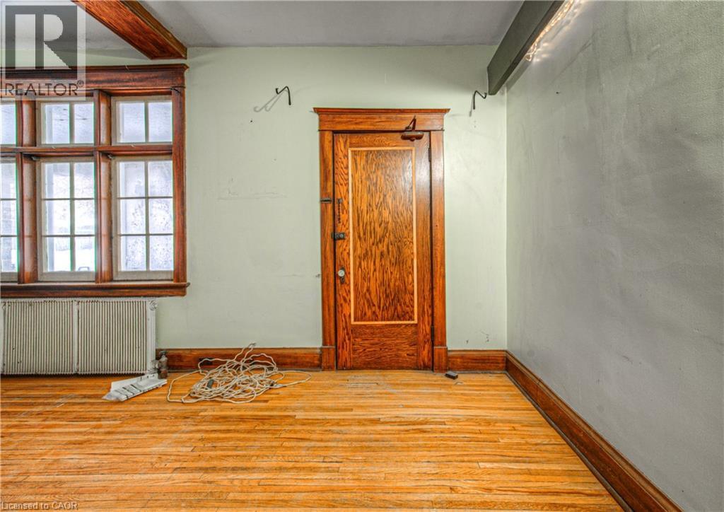 916 QUEENSTON Road thumbnail 8