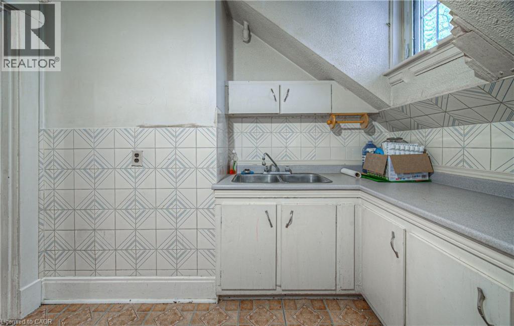 916 QUEENSTON Road thumbnail 35