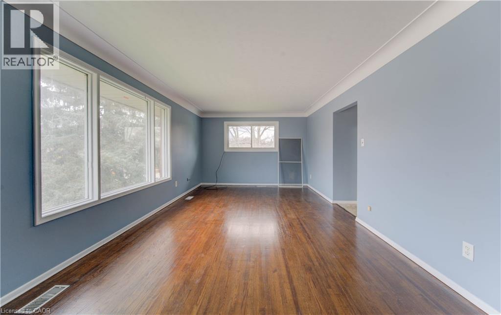 27 MARGARET Avenue N thumbnail 10