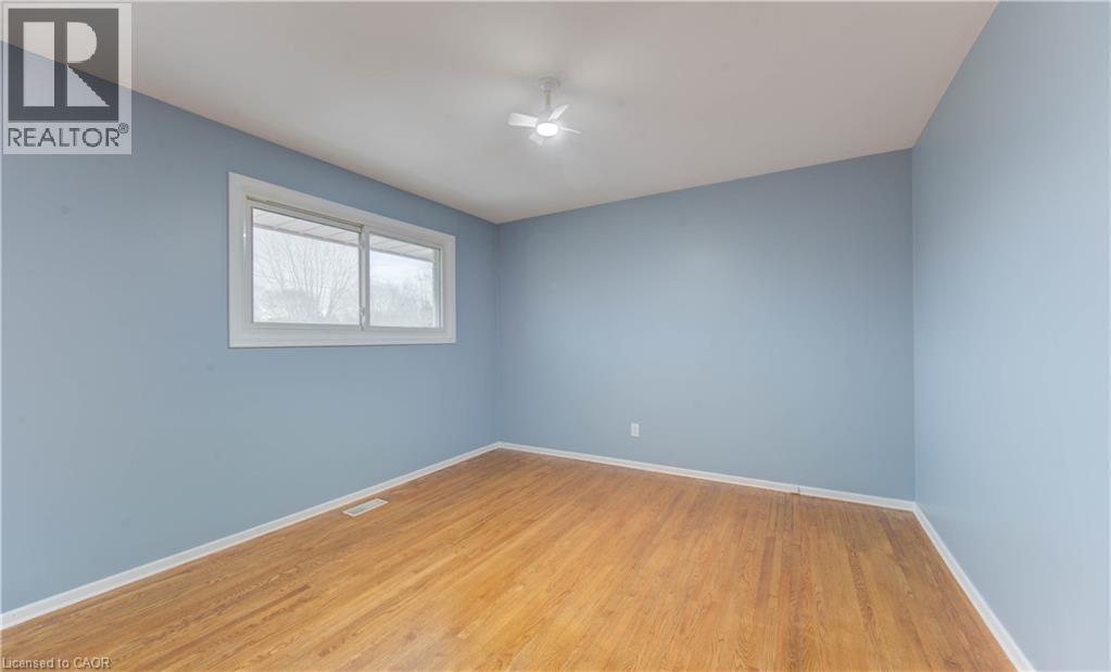 27 MARGARET Avenue N thumbnail 16