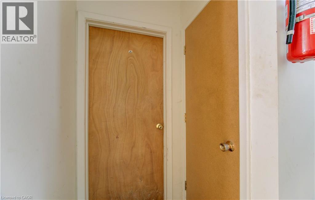 27 MARGARET Avenue N thumbnail 31