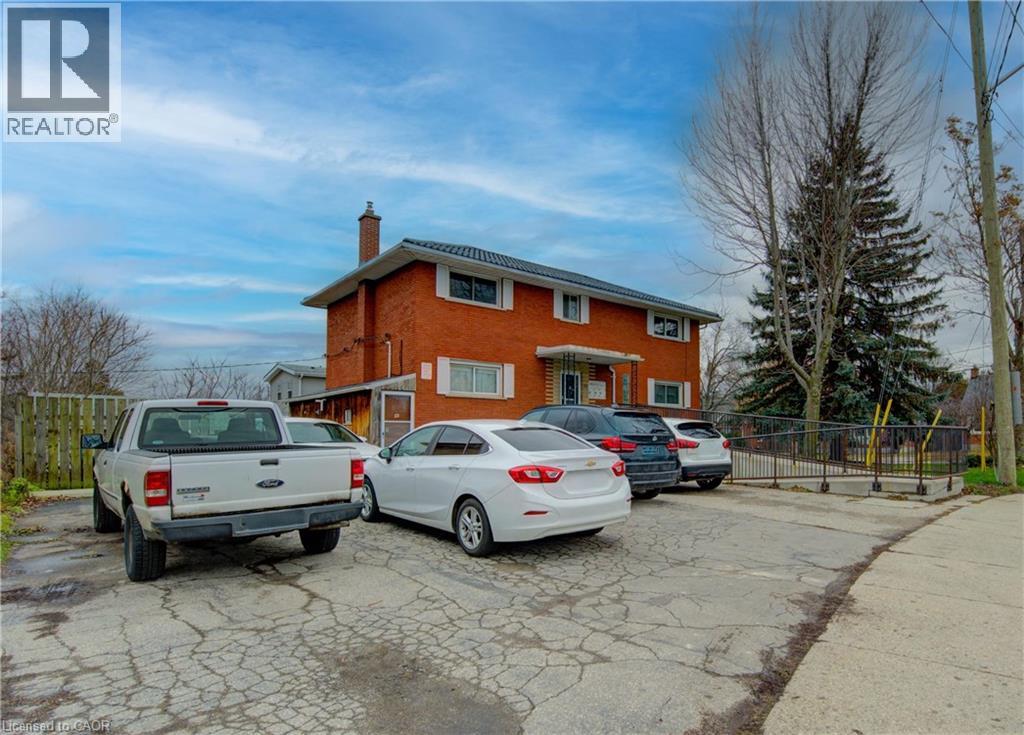 27 MARGARET Avenue N thumbnail 33