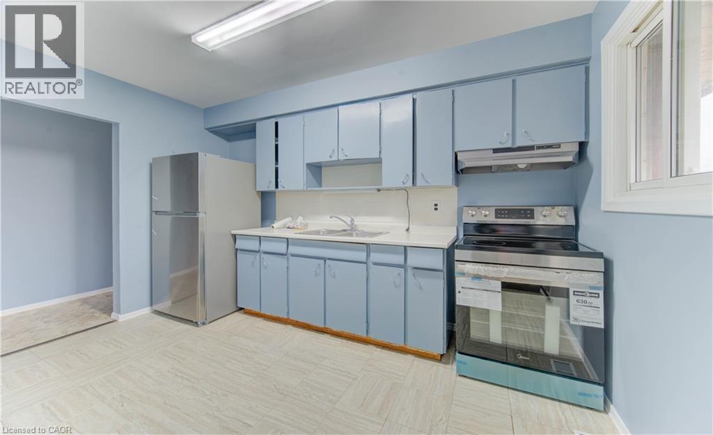 27 MARGARET Avenue N thumbnail 7