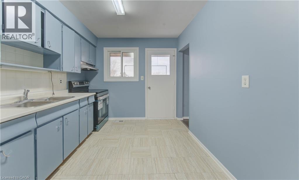 27 MARGARET Avenue N thumbnail 9