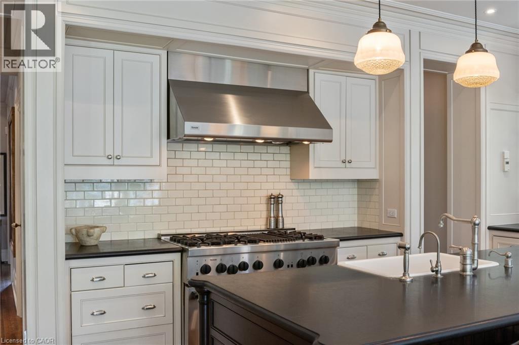 33 SALISBURY Avenue thumbnail 13