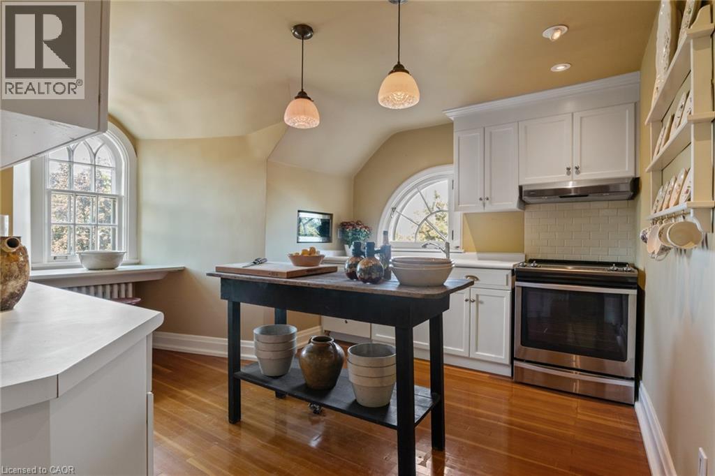 33 SALISBURY Avenue thumbnail 32