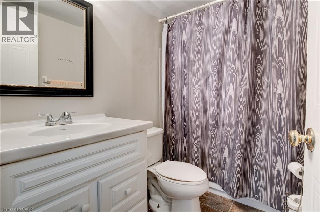 18 HOLBORN Court Unit# 104 thumbnail 11