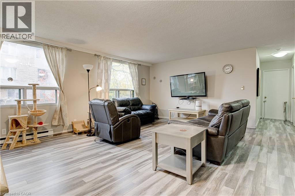 18 HOLBORN Court Unit# 104 thumbnail 8