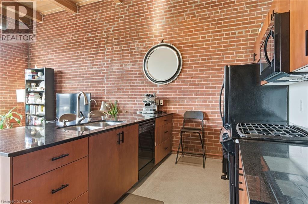 85 SPRUCE Street N Unit# 203 thumbnail 13