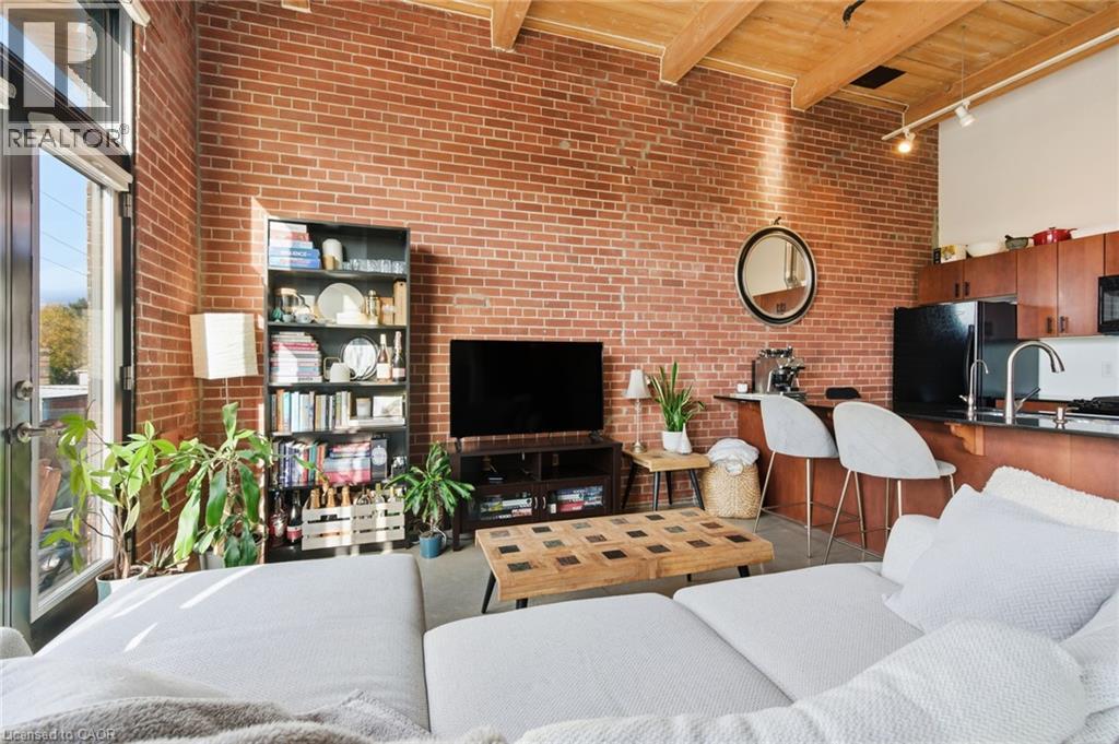 85 SPRUCE Street N Unit# 203 thumbnail 18