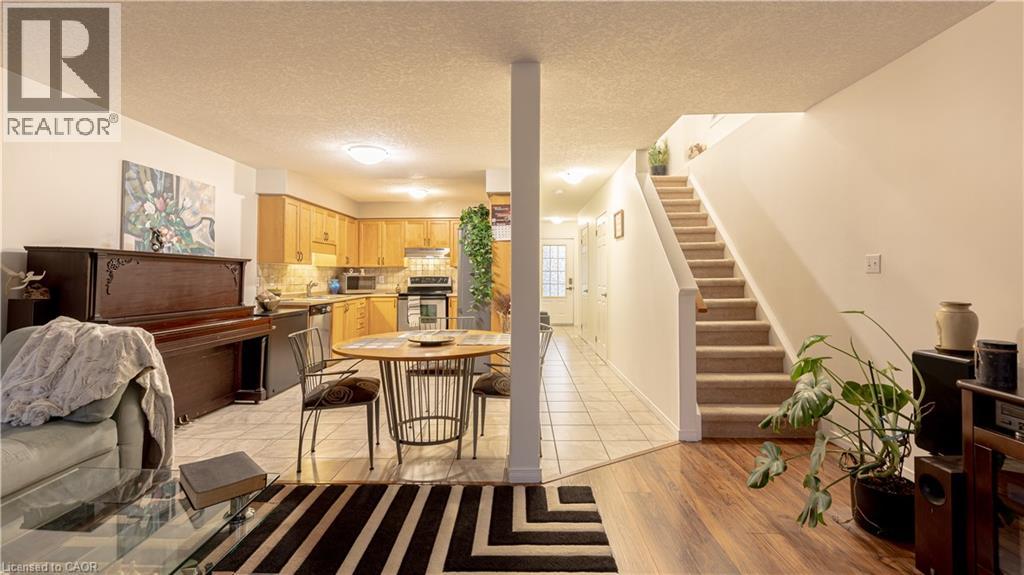 85 BANKSIDE Drive Unit# E34 thumbnail 9