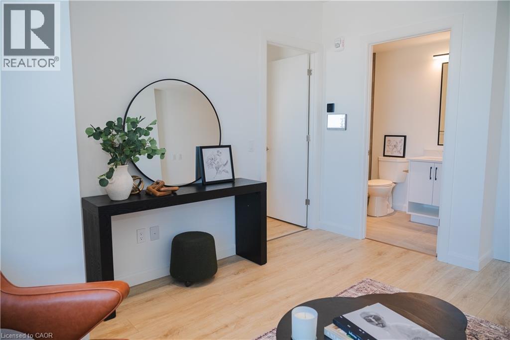 741 KING Street W Unit# 1704 thumbnail 12