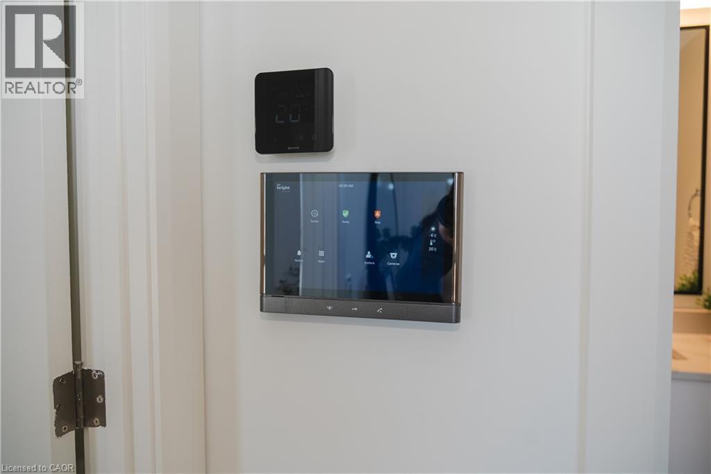 741 KING Street W Unit# 1704 thumbnail 15