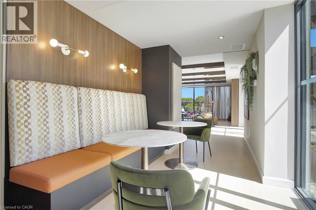 741 KING Street W Unit# 1704 thumbnail 16