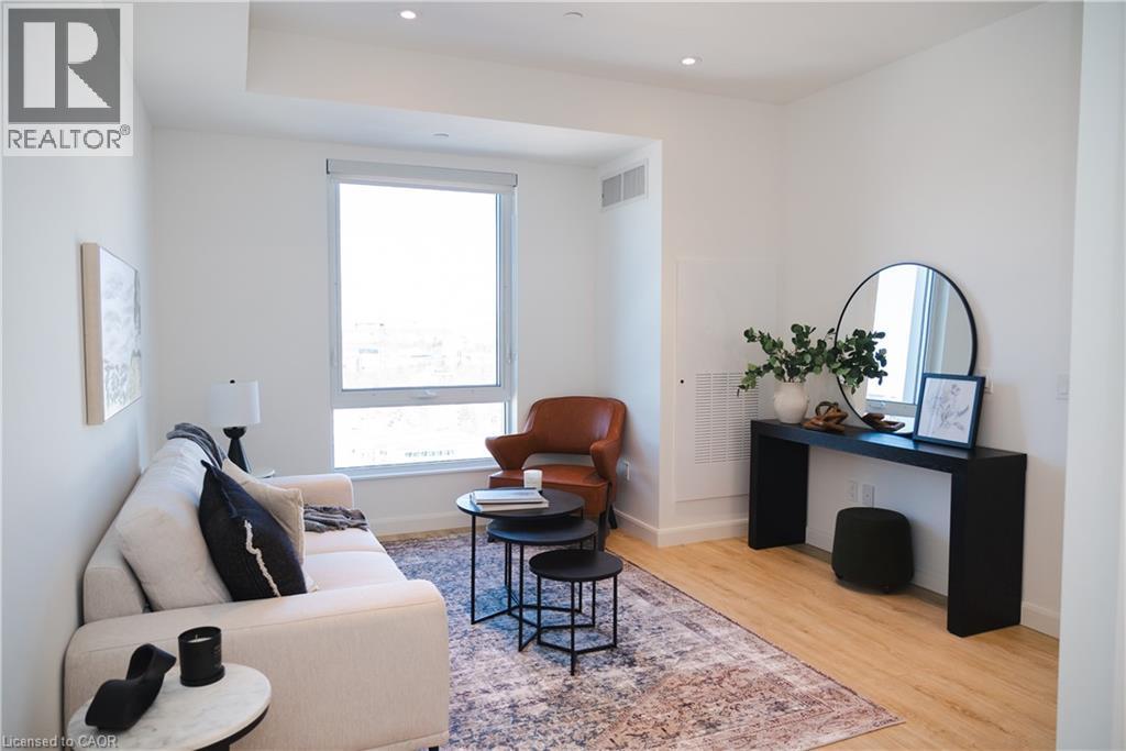 741 KING Street W Unit# 1704 thumbnail 7