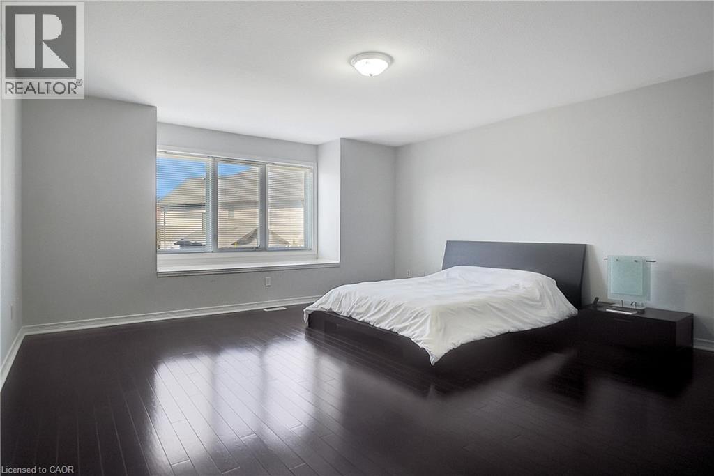 320 ROBERT FERRIE Drive thumbnail 23