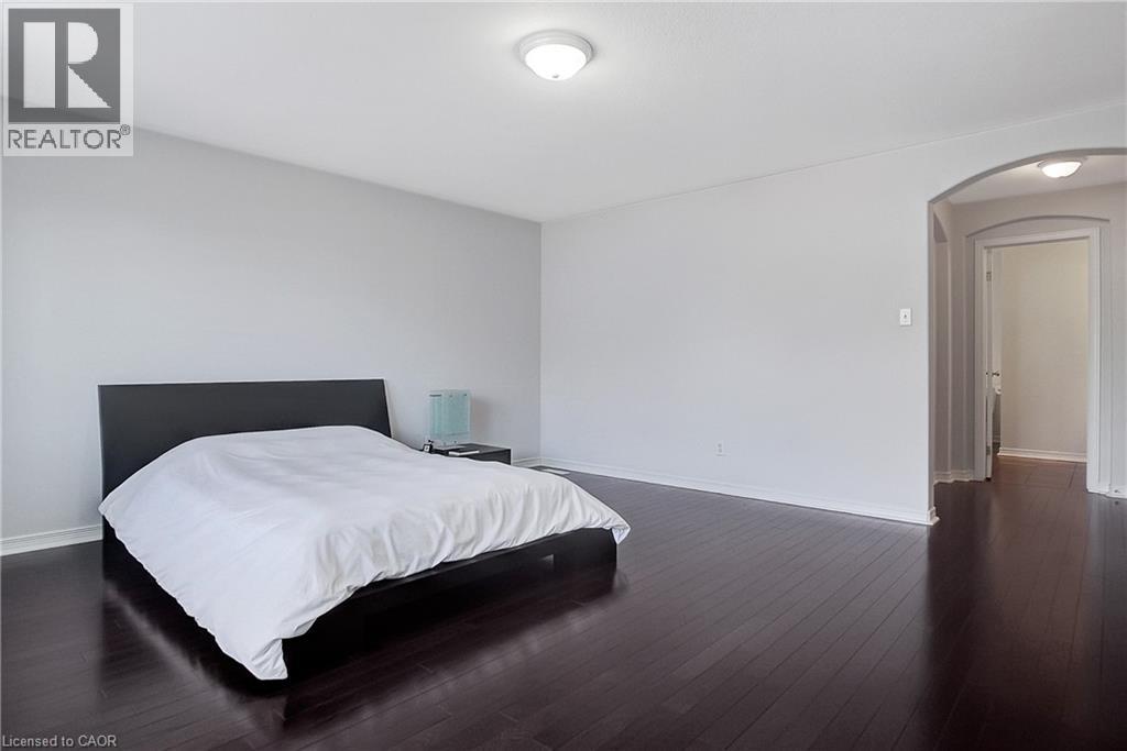 320 ROBERT FERRIE Drive thumbnail 24