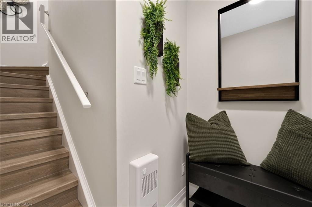 410 NORTHFIELD Drive W Unit# B12 thumbnail 5