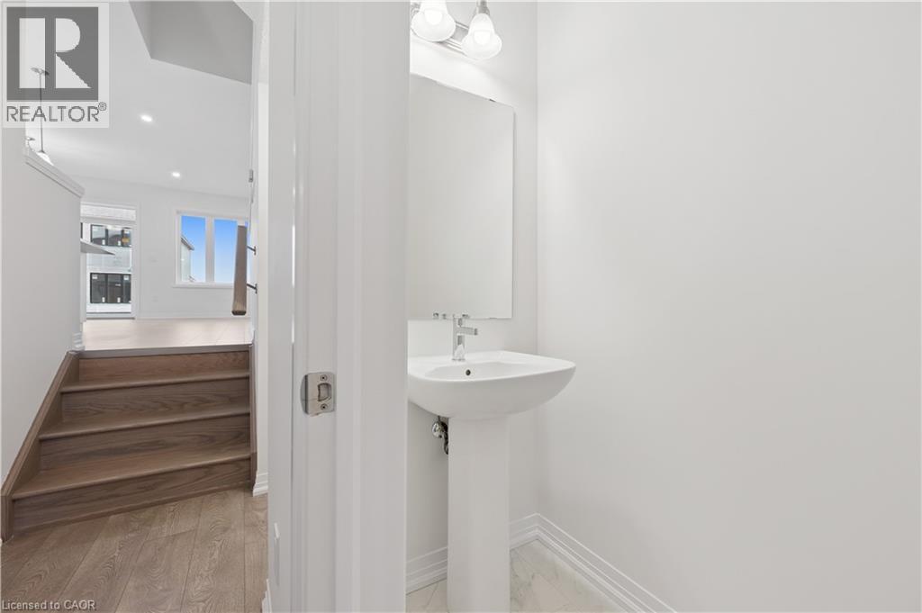 107 WINTER WREN Crescent thumbnail 4