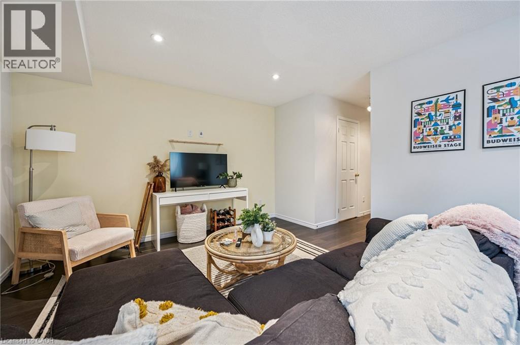 931 GLASGOW Street Unit# 4B thumbnail 15