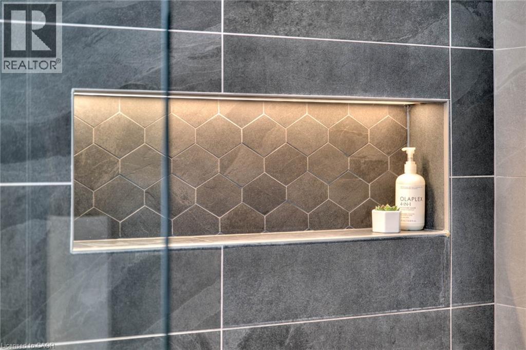 38 SHIRK Place thumbnail 10