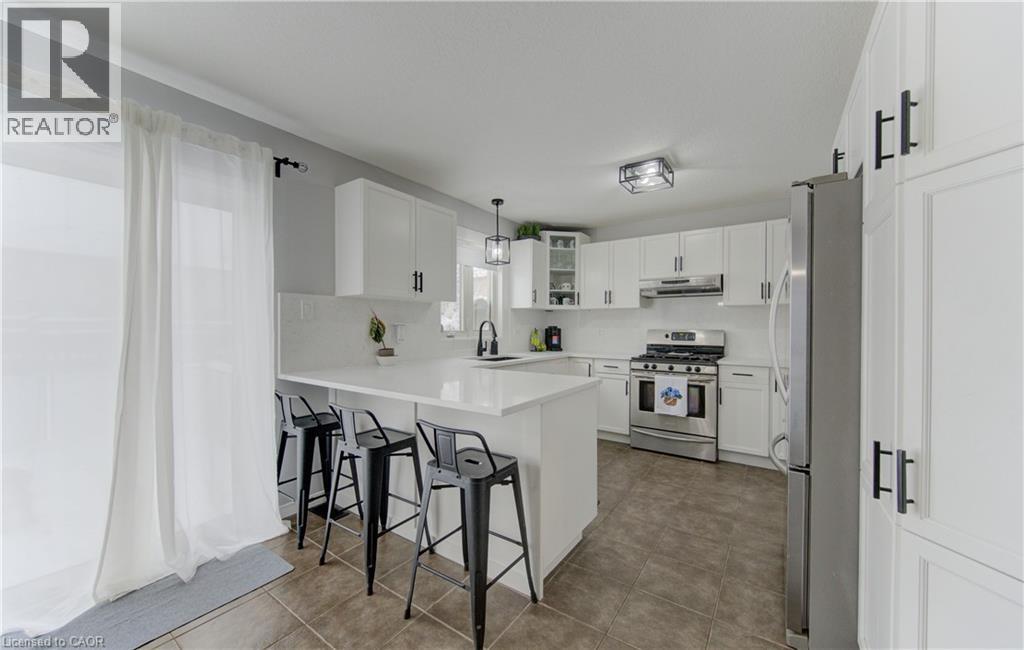 21 WEST TREE Drive thumbnail 12