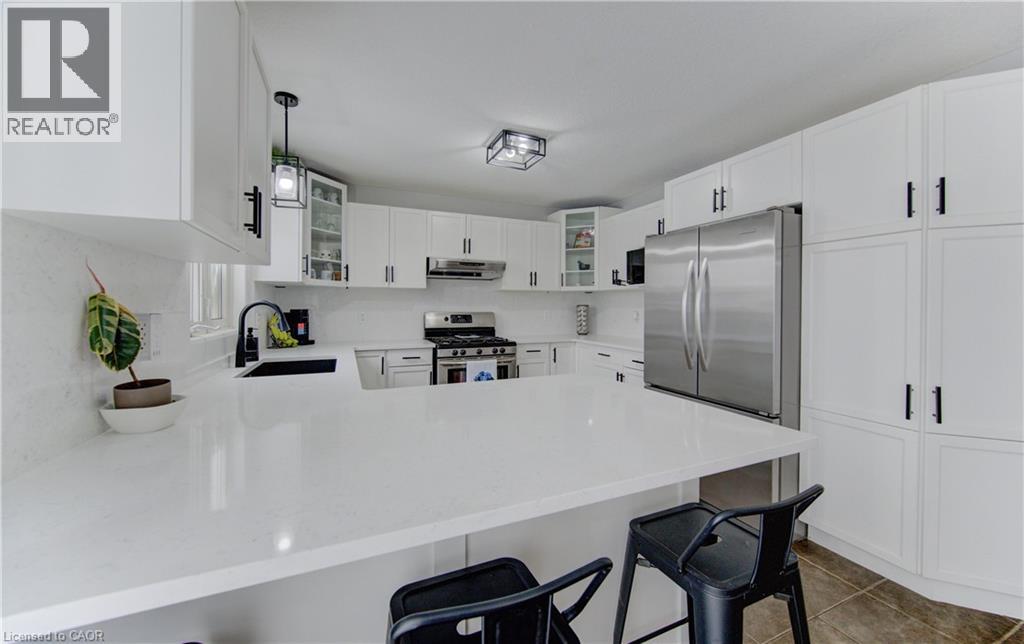 21 WEST TREE Drive thumbnail 13