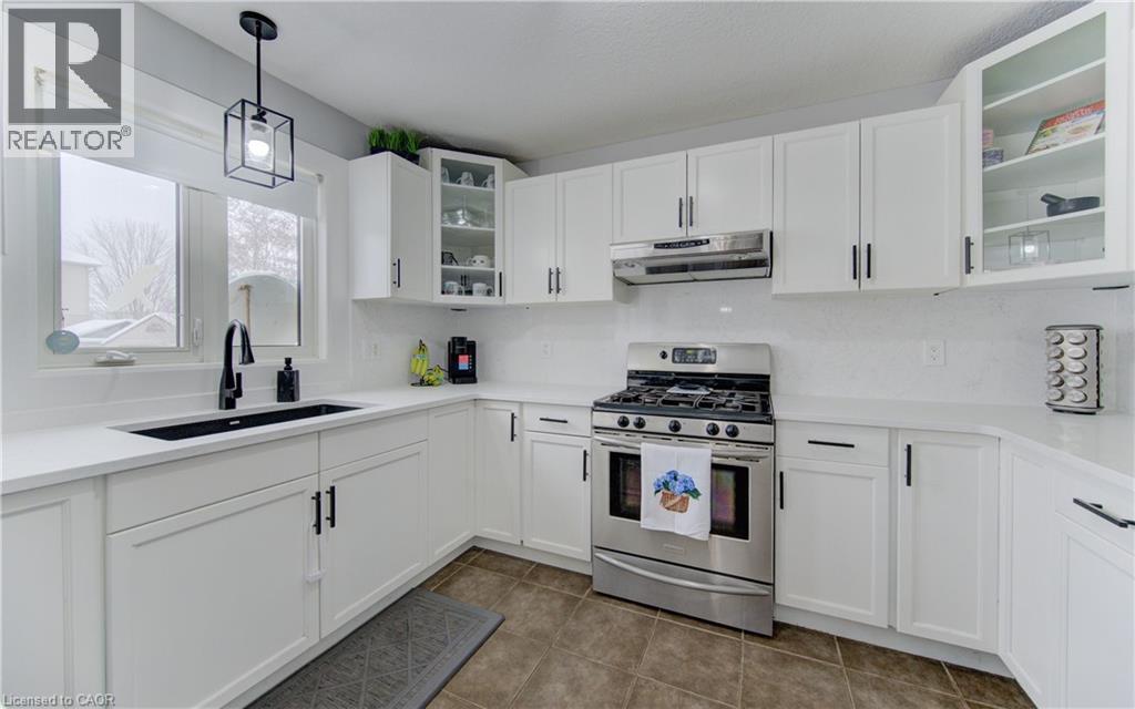 21 WEST TREE Drive thumbnail 14