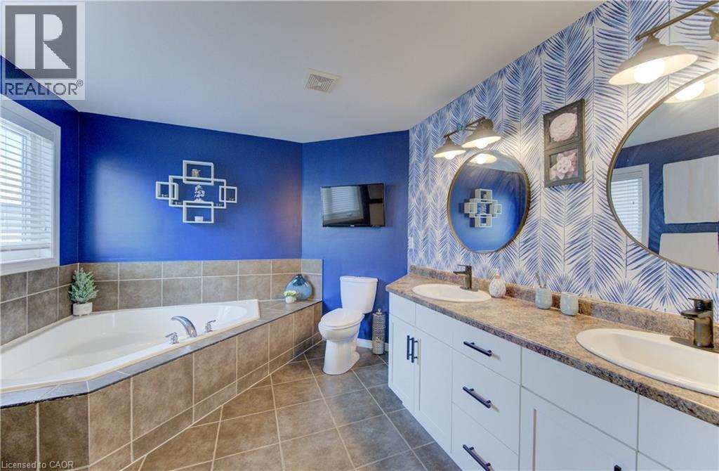 21 WEST TREE Drive thumbnail 23