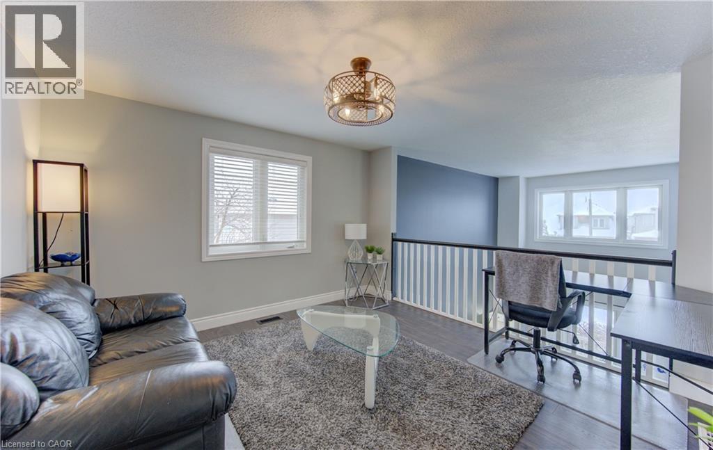 21 WEST TREE Drive thumbnail 29