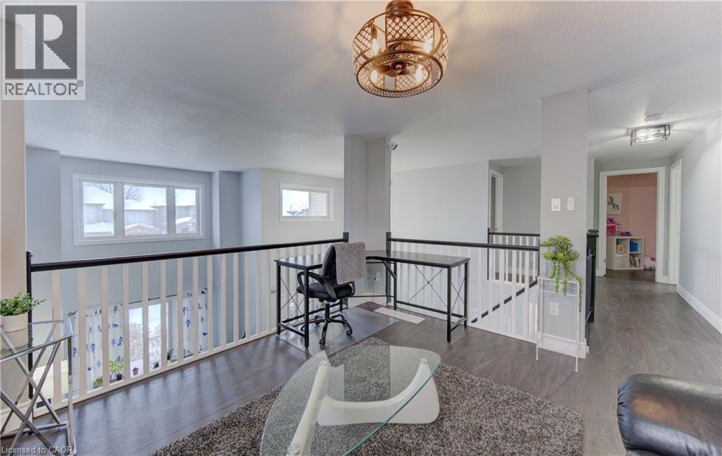 21 WEST TREE Drive thumbnail 30