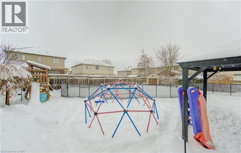 21 WEST TREE Drive thumbnail 43