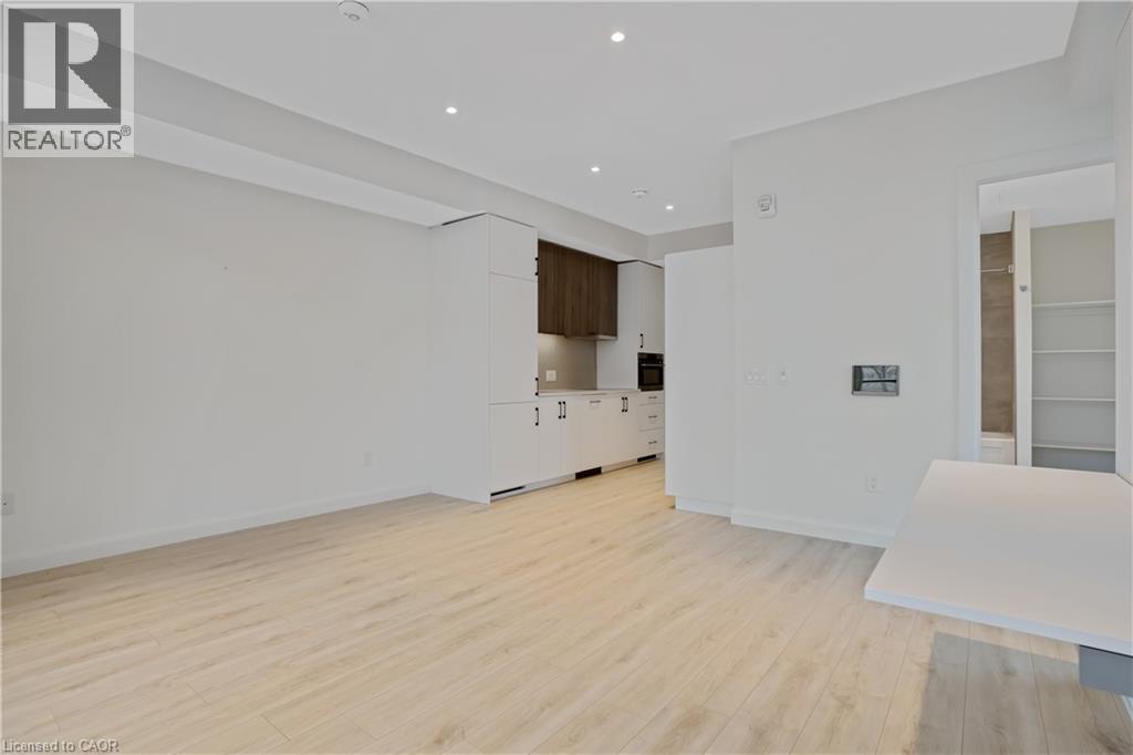 741 KING Street W Unit# 313 thumbnail 17