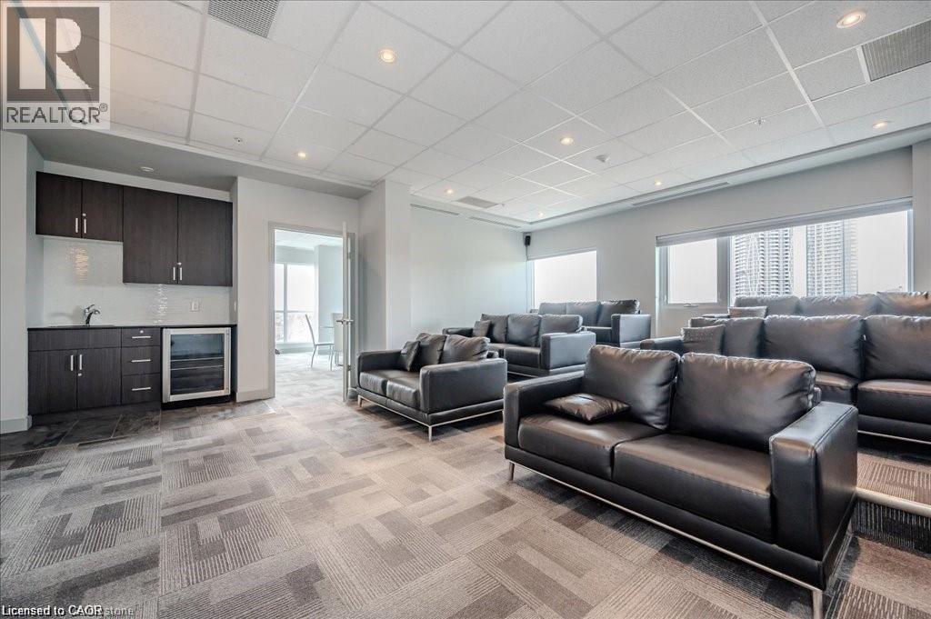 1 VICTORIA Street S Unit# 811 thumbnail 33