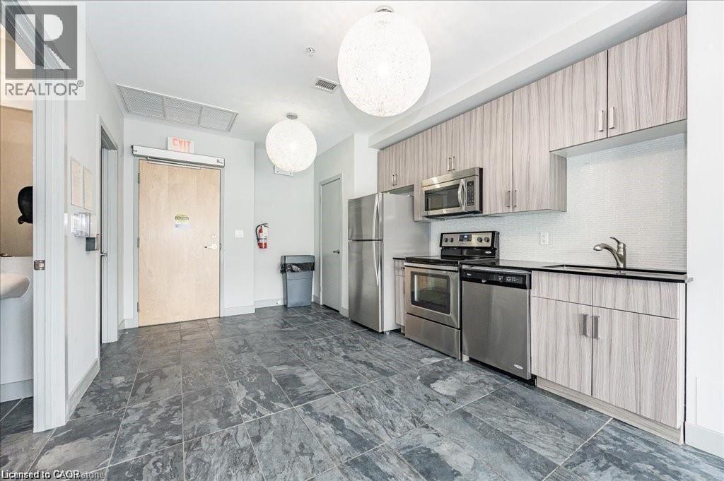 1 VICTORIA Street S Unit# 811 thumbnail 36