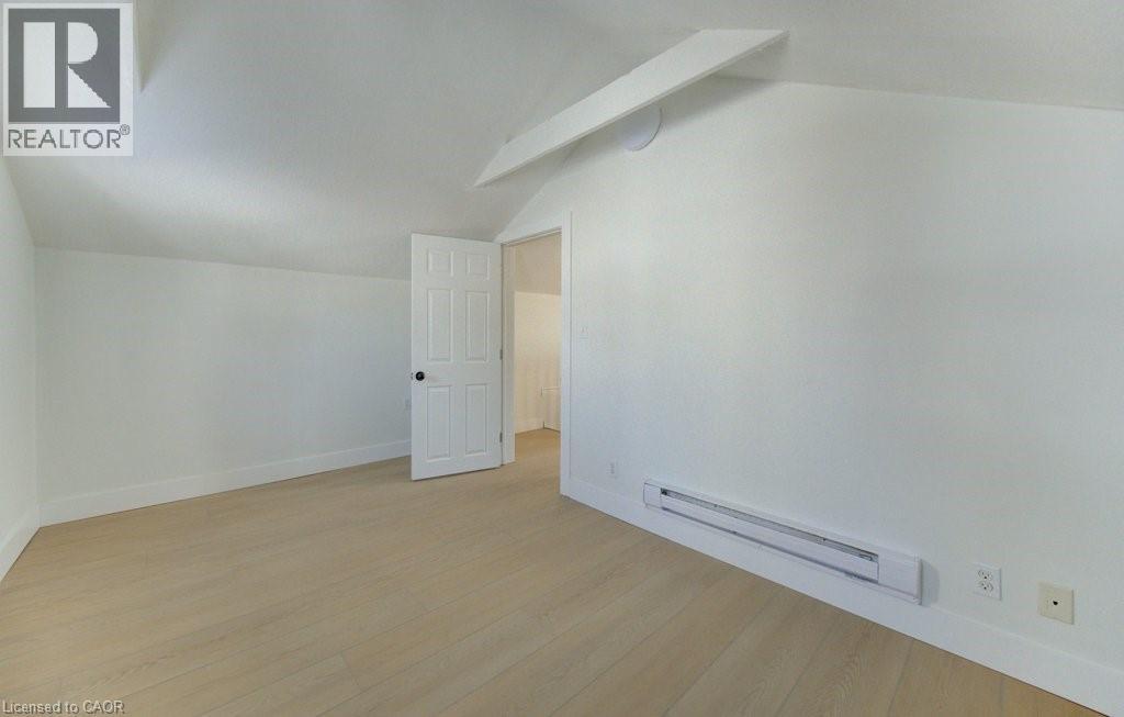 190 LANCASTER Street E thumbnail 14