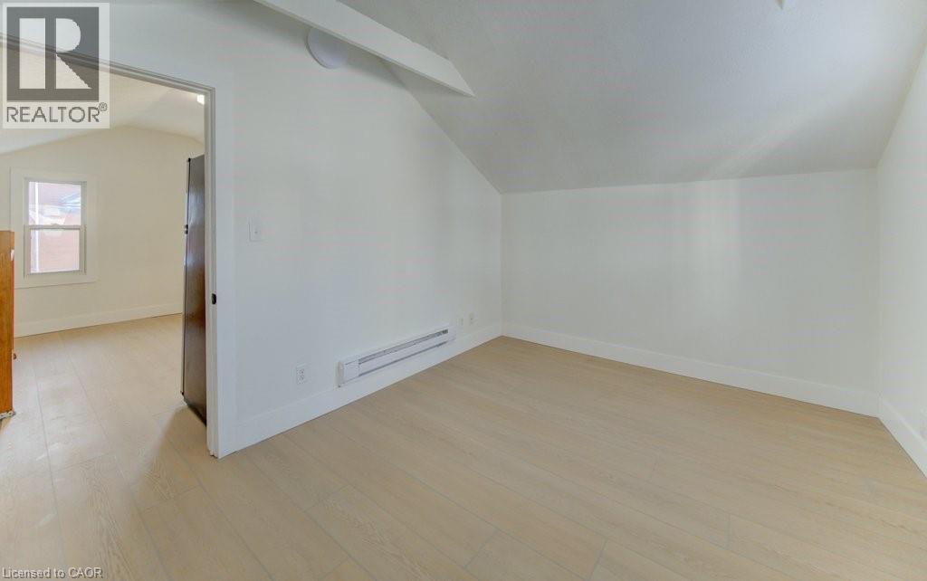 190 LANCASTER Street E thumbnail 13