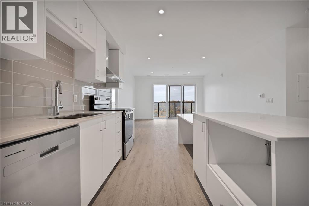 15 GLEBE Street Unit# 1904 thumbnail 2