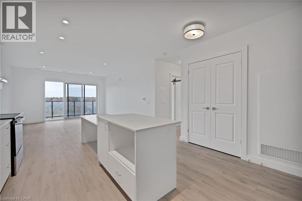 15 GLEBE Street Unit# 1904 thumbnail 3