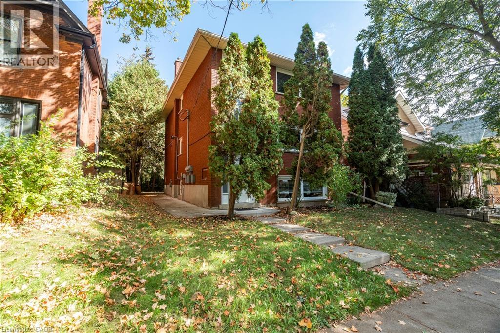 62 MOORE Avenue thumbnail 2