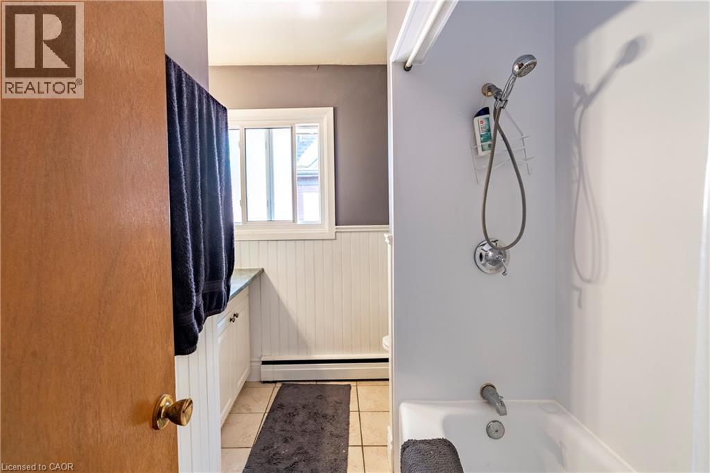 62 MOORE Avenue thumbnail 25