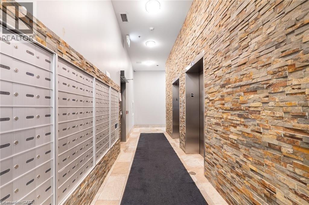 308 LESTER Street Unit# 406 thumbnail 4