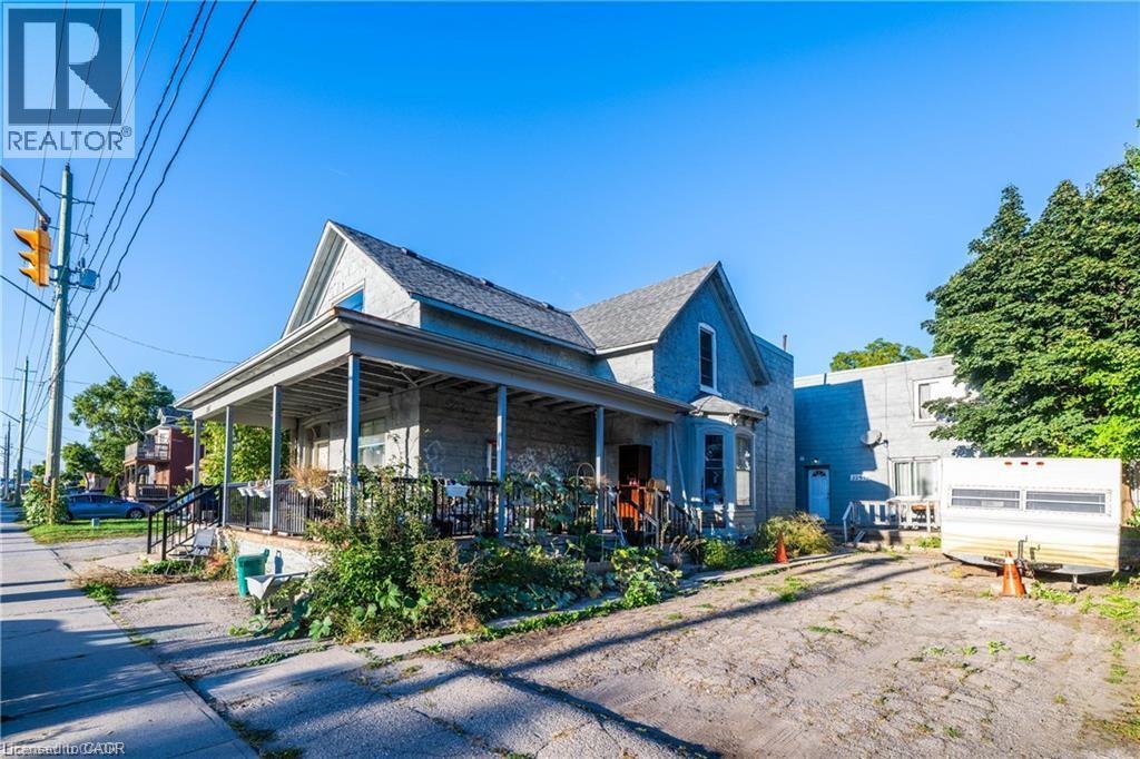 225,229,231 WATER Street N thumbnail 8