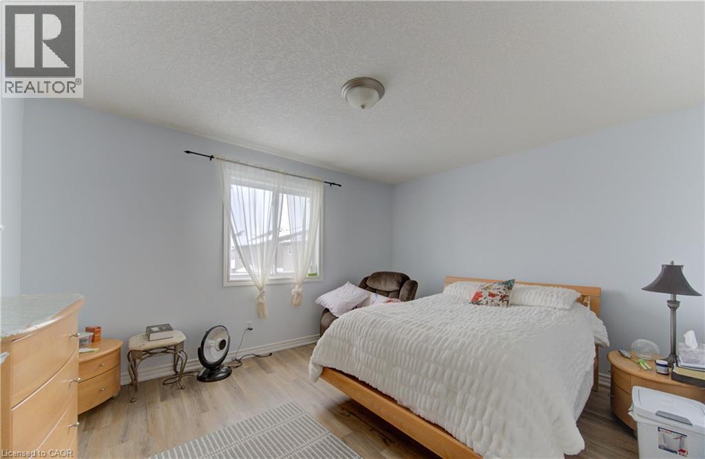 78 STUCKEY Avenue thumbnail 25