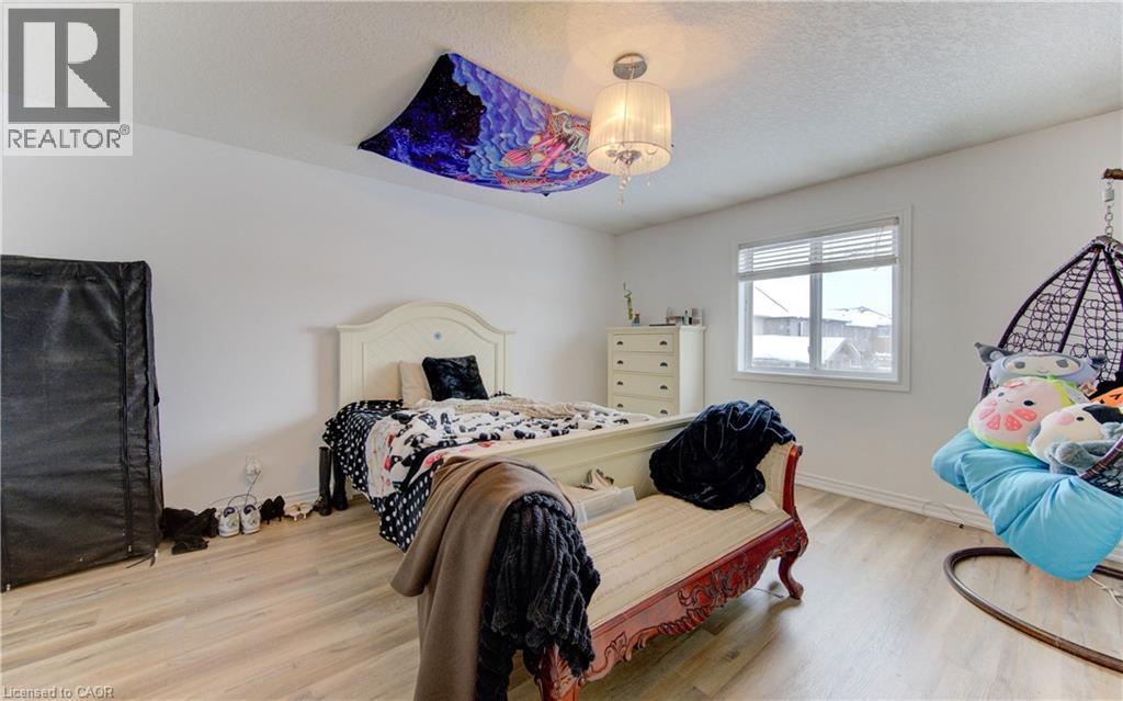 78 STUCKEY Avenue thumbnail 36