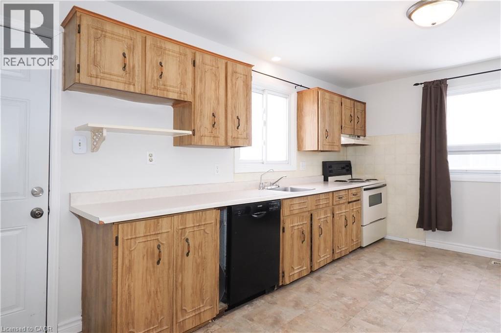 10 BALFOUR Crescent thumbnail 7